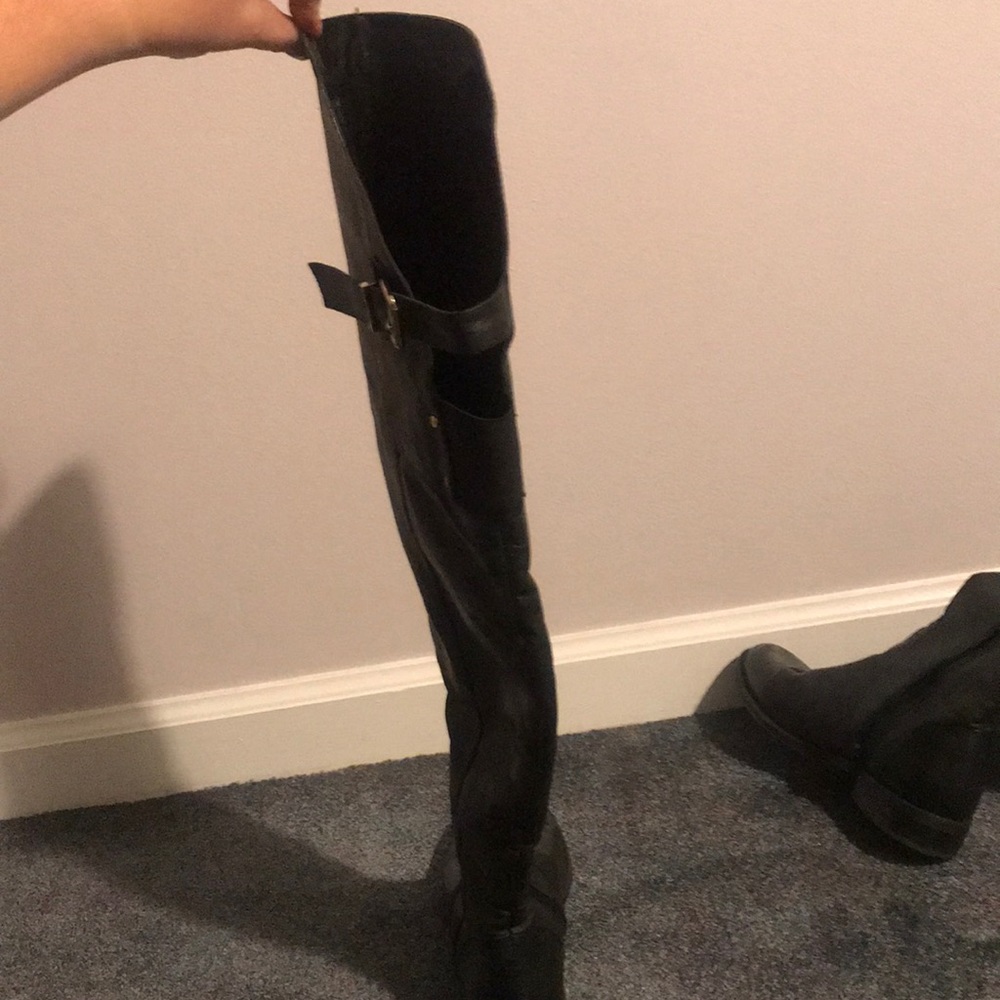 High black boots - Picture 3 of 3